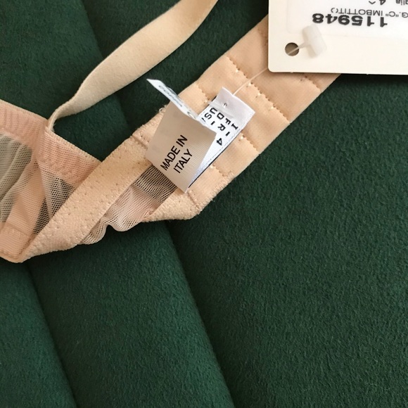 Christie’s Lingerie Set - Picture 8 of 13